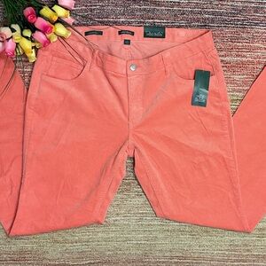 NWT Wild Fable Coral Women’s Low-Rise Flare Corduroy Pants Size 16